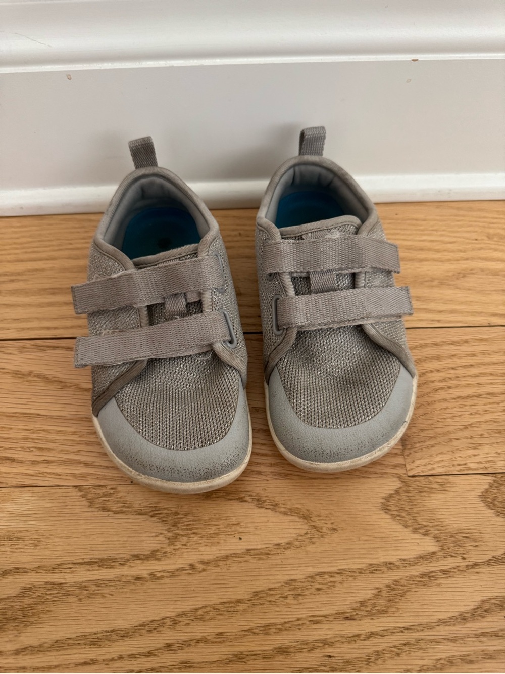 Whitin Kids Barefoot Gray Velcro Slip-On Canvas Shoes